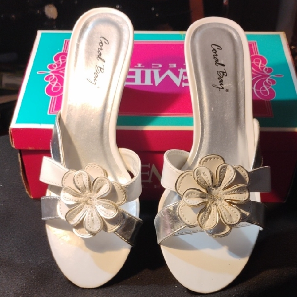 Coral Bay Women's Sandals with White and Silver Floral Accents